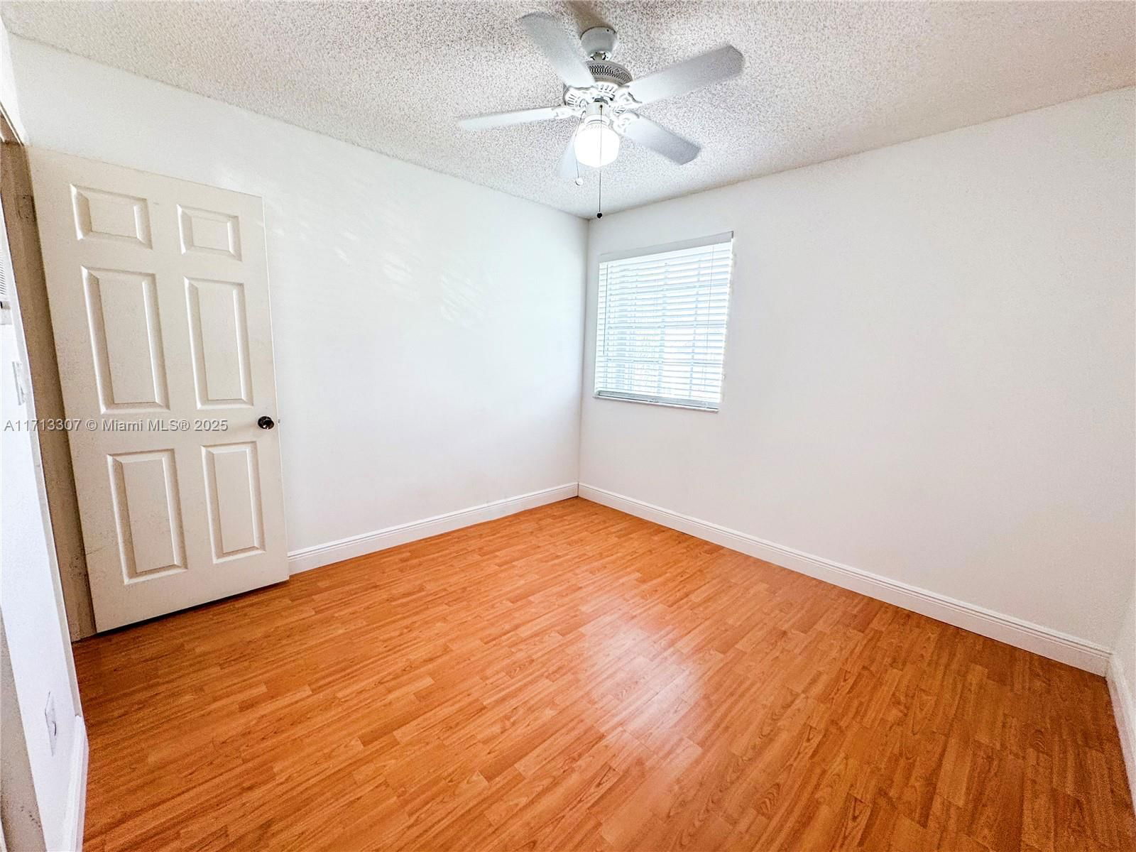 Real estate property located at 15626 100th Ter, Miami-dade, Lakeside At The Hammocks, Miami, FL