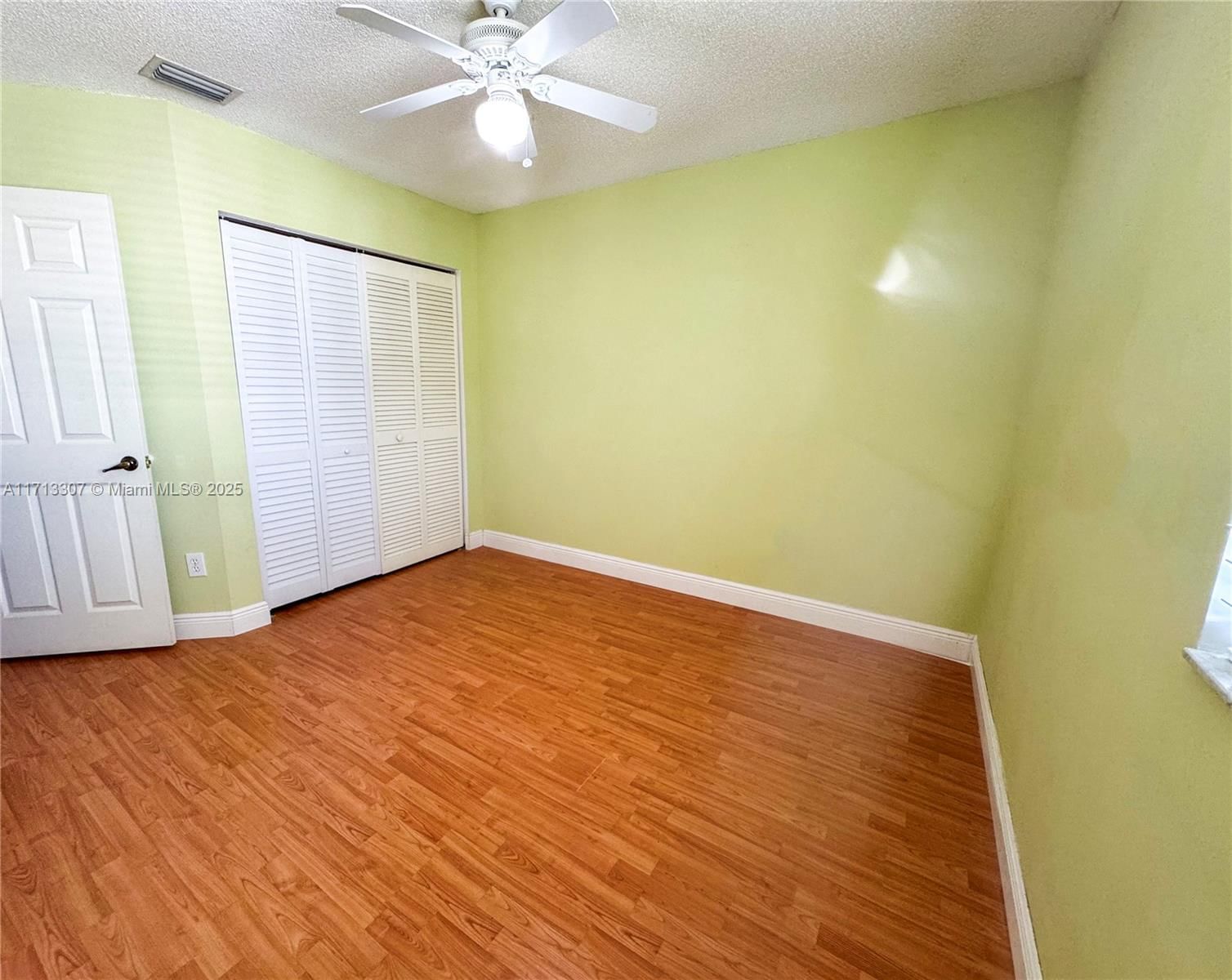 Real estate property located at 15626 100th Ter, Miami-dade, Lakeside At The Hammocks, Miami, FL