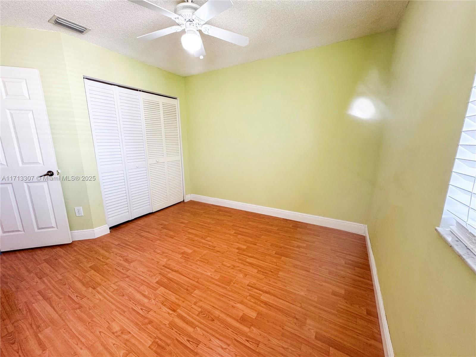 Real estate property located at 15626 100th Ter, Miami-dade, Lakeside At The Hammocks, Miami, FL