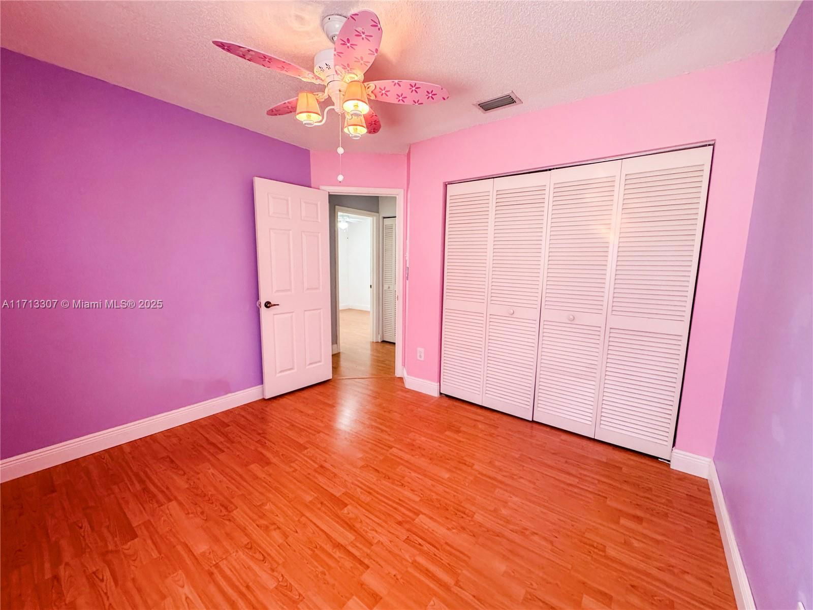 Real estate property located at 15626 100th Ter, Miami-dade, Lakeside At The Hammocks, Miami, FL