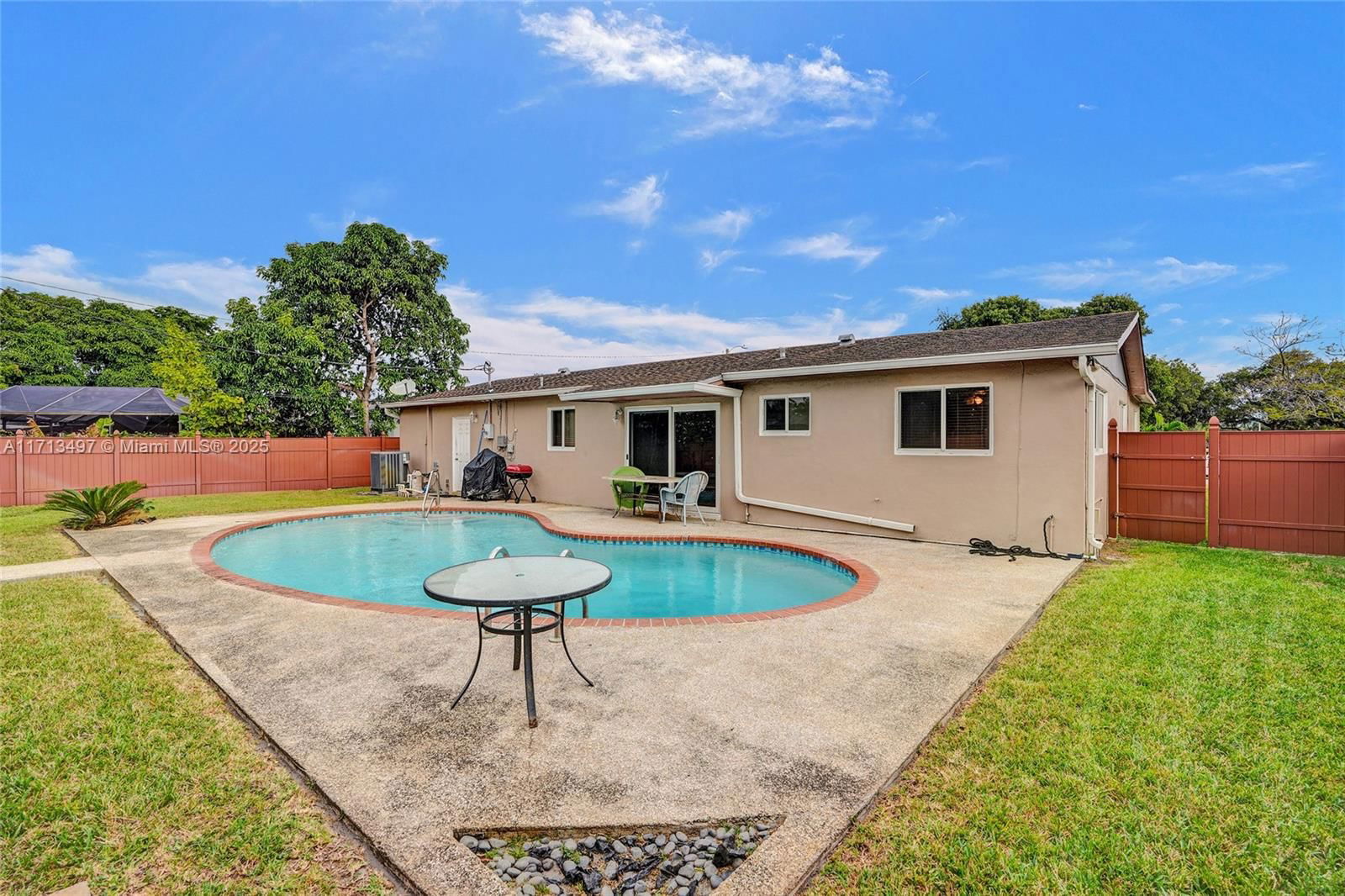 Real estate property located at 19610 1st Pl, Miami-dade, Sierra 4th Addn, Miami, FL
