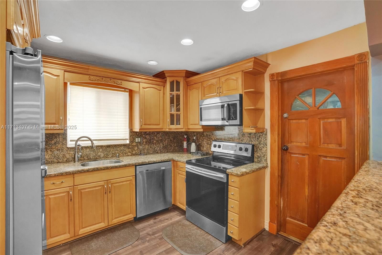 Real estate property located at 19610 1st Pl, Miami-dade, Sierra 4th Addn, Miami, FL