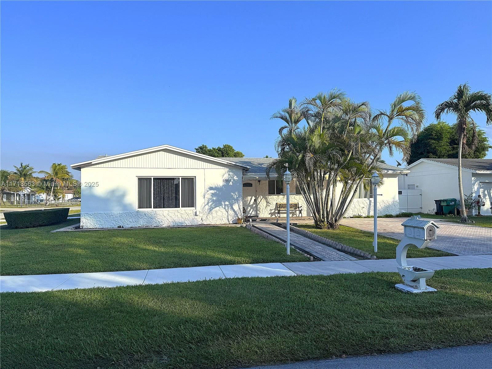 Real estate property located at 17851 91st Ave, Miami-Dade, BEL AIRE SEC 17, Palmetto Bay, FL