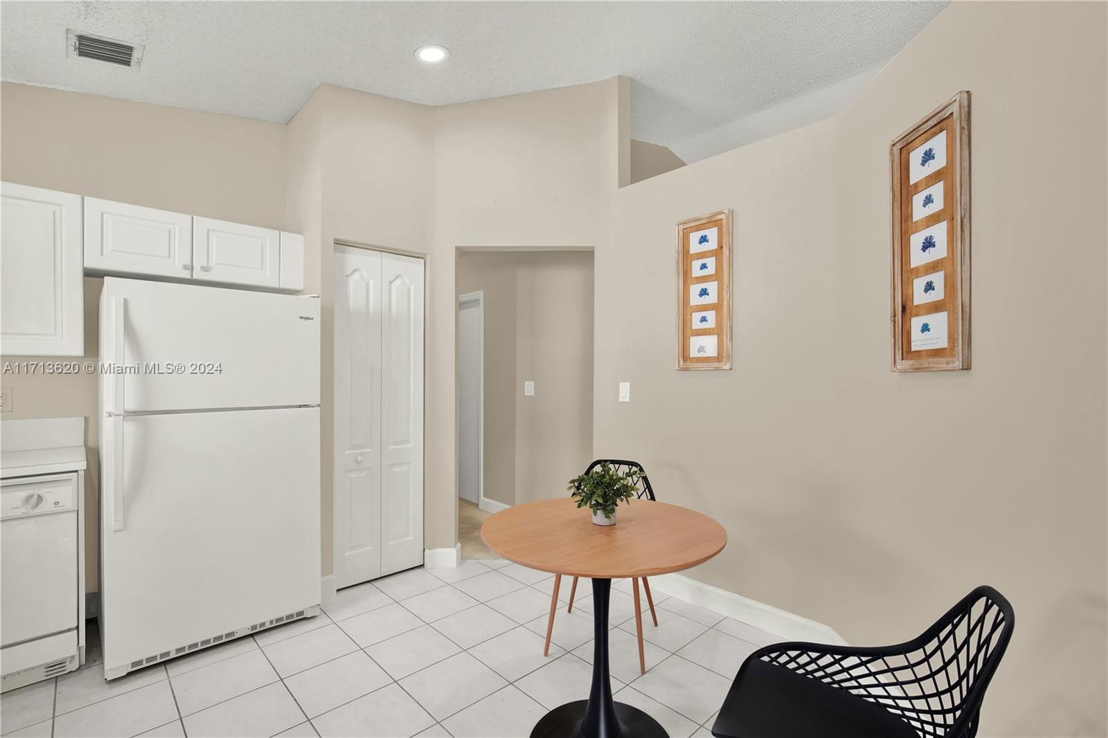 Real estate property located at 5212 112th Ct, Miami-dade, Doral Landings East Repla, Doral, FL
