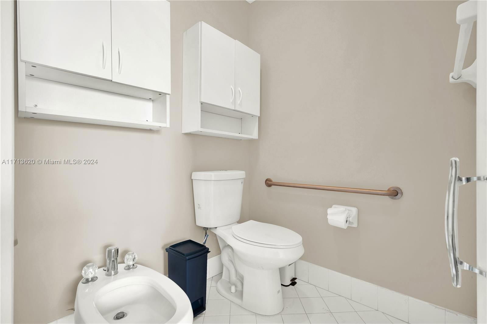 Real estate property located at 5212 112th Ct, Miami-dade, Doral Landings East Repla, Doral, FL