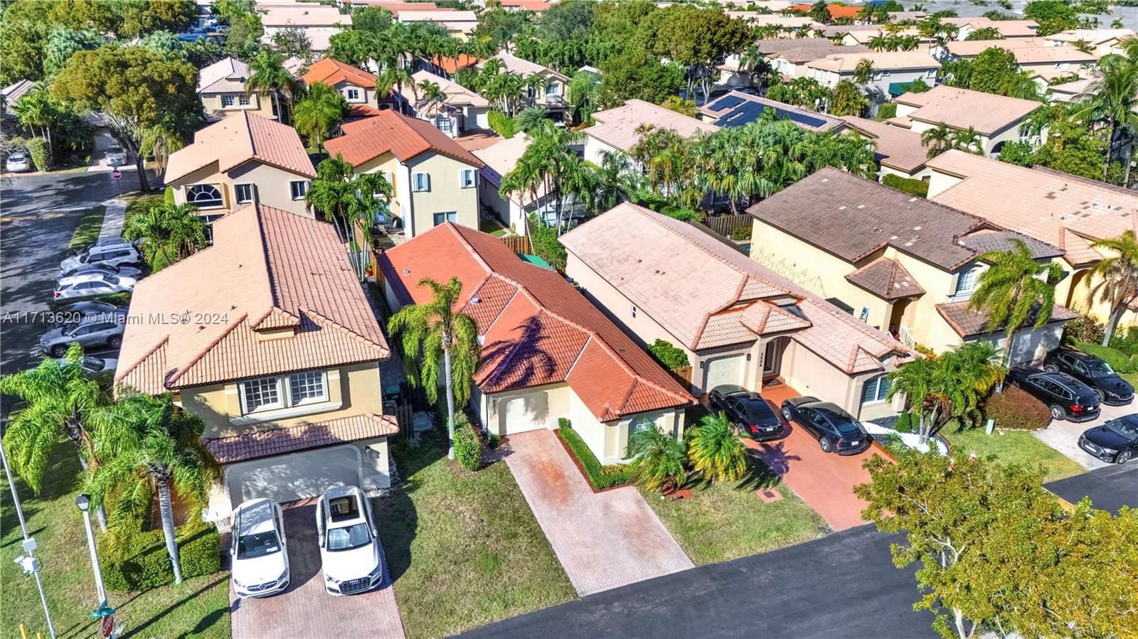 Real estate property located at 5212 112th Ct, Miami-dade, Doral Landings East Repla, Doral, FL