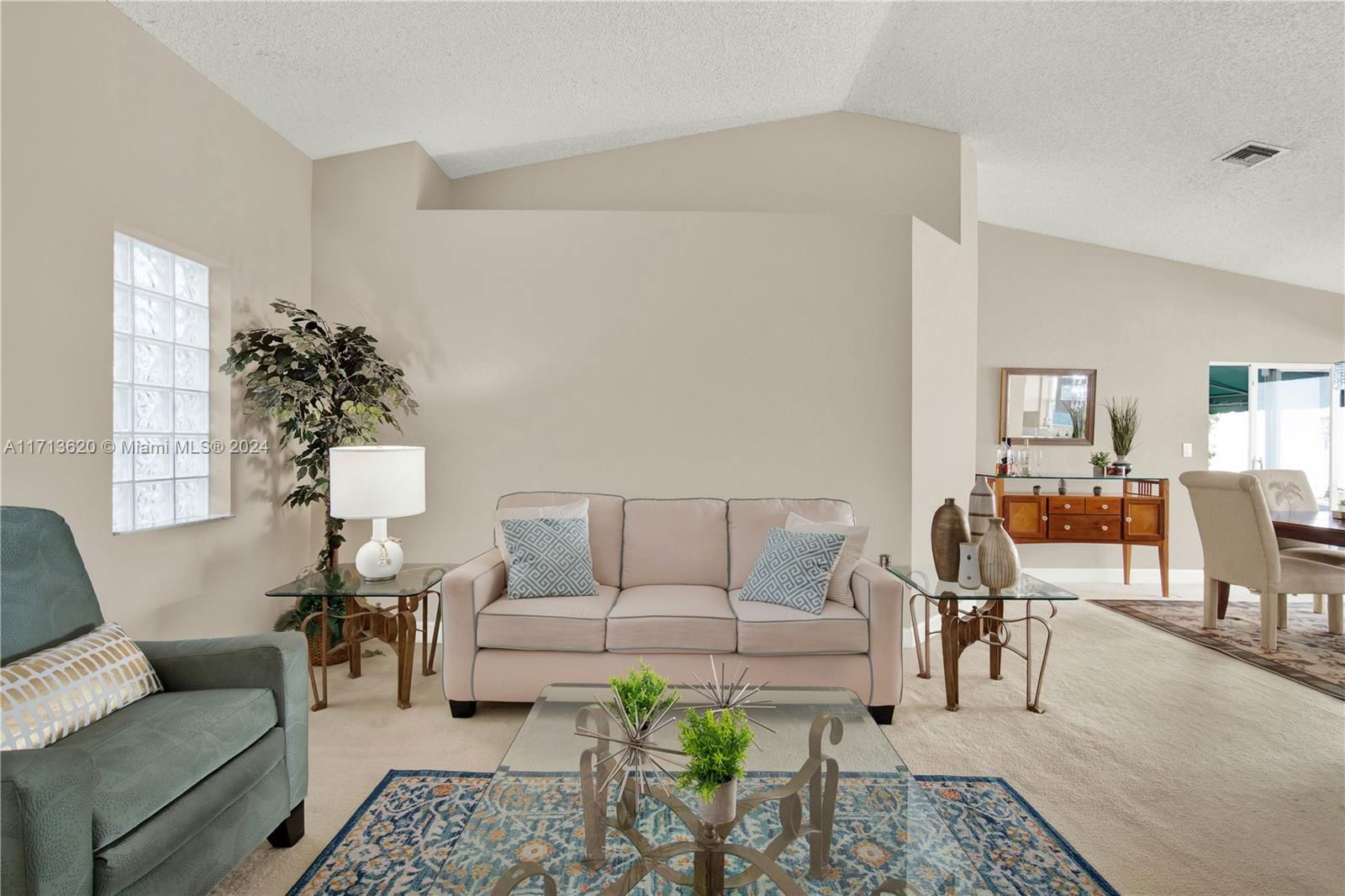 Real estate property located at 5212 112th Ct, Miami-dade, Doral Landings East Repla, Doral, FL