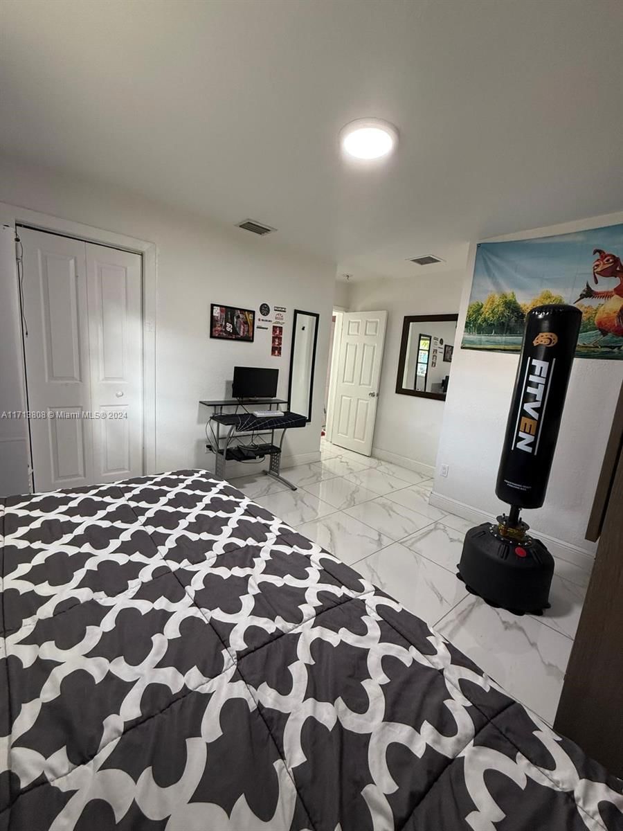 Real estate property located at 5905 Taft St, Broward, Mic-lil Estates, Hollywood, FL