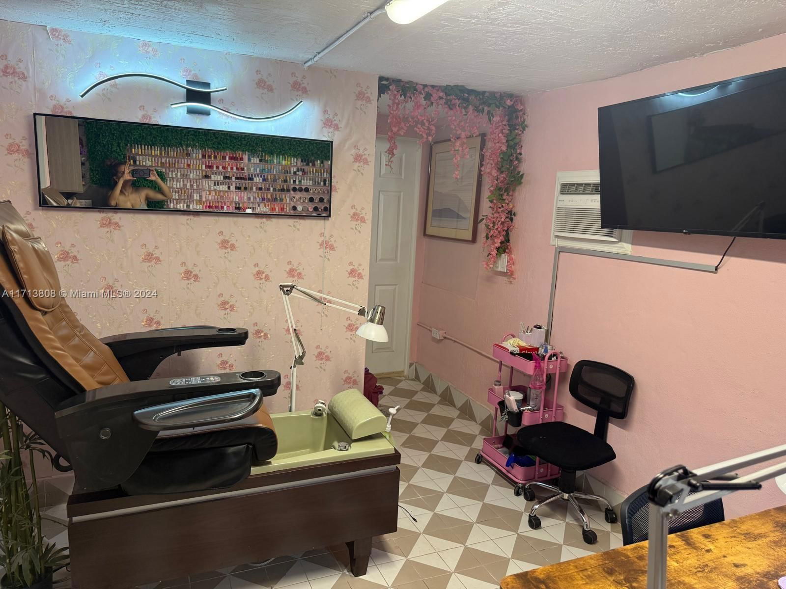 Real estate property located at 5905 Taft St, Broward, Mic-lil Estates, Hollywood, FL