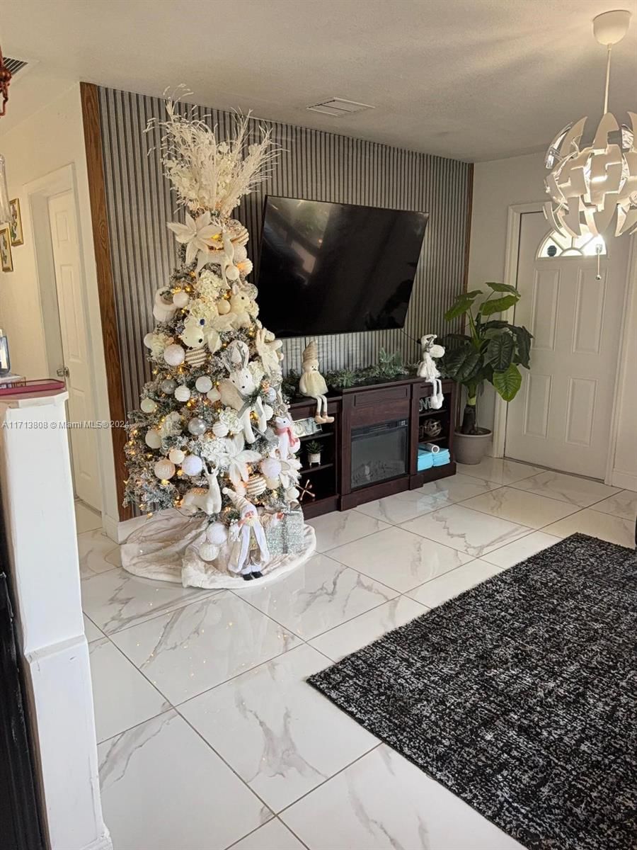 Real estate property located at 5905 Taft St, Broward, Mic-lil Estates, Hollywood, FL