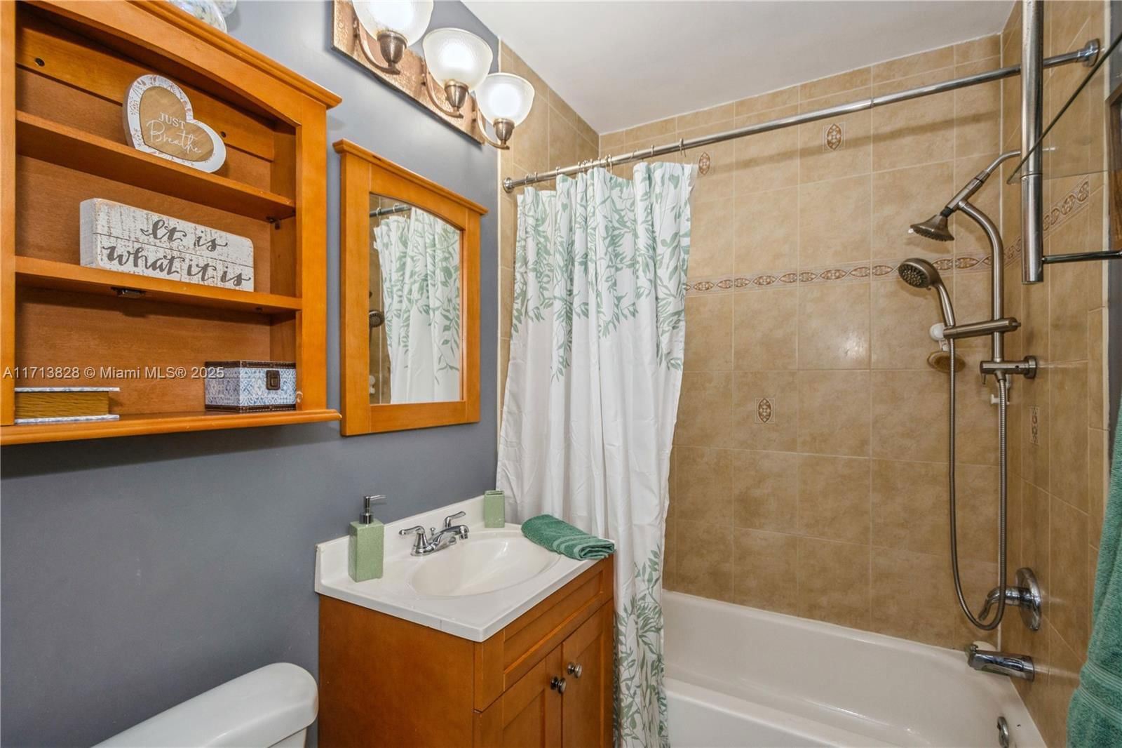 Real estate property located at 2202 61st Pl, Broward, Ibec Add No 8, Margate, FL