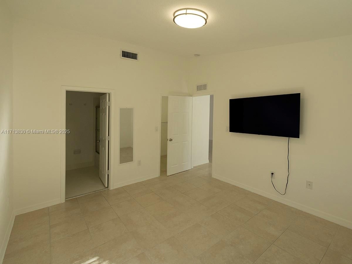 Real estate property located at 3380 9th St #201, Miami-dade, Monterey At Malibu Bay Co, Homestead, FL
