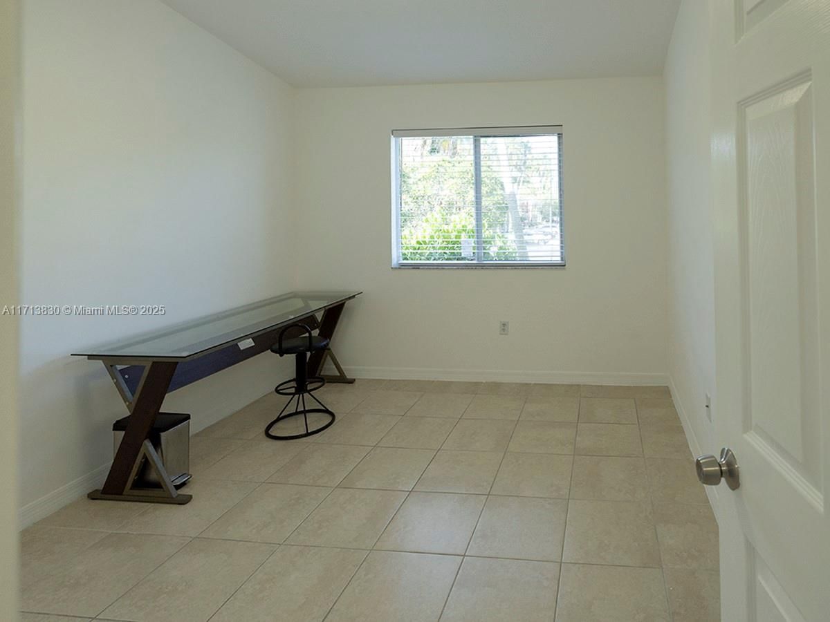Real estate property located at 3380 9th St #201, Miami-dade, Monterey At Malibu Bay Co, Homestead, FL