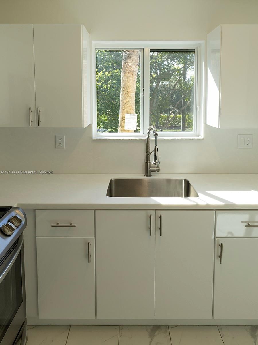 Real estate property located at 3380 9th St #201, Miami-dade, Monterey At Malibu Bay Co, Homestead, FL