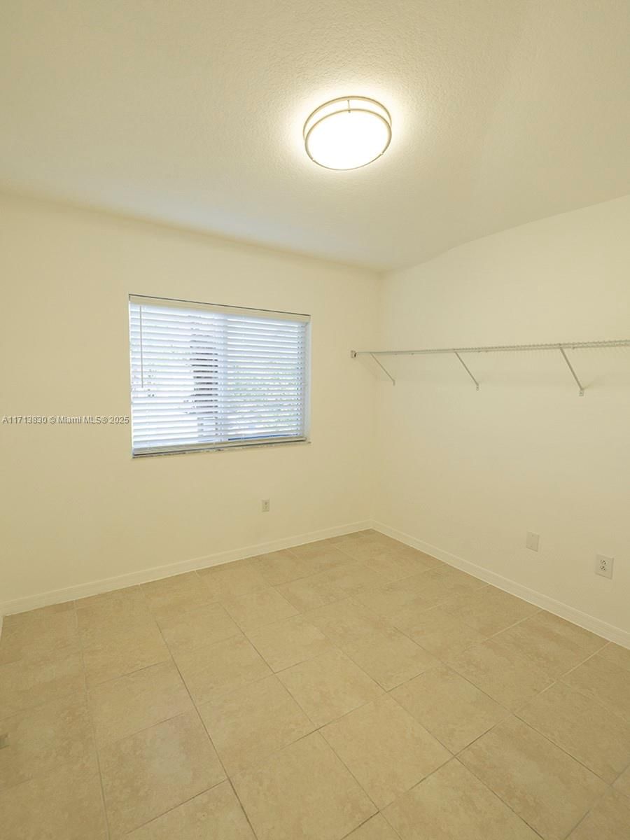 Real estate property located at 3380 9th St #201, Miami-dade, Monterey At Malibu Bay Co, Homestead, FL