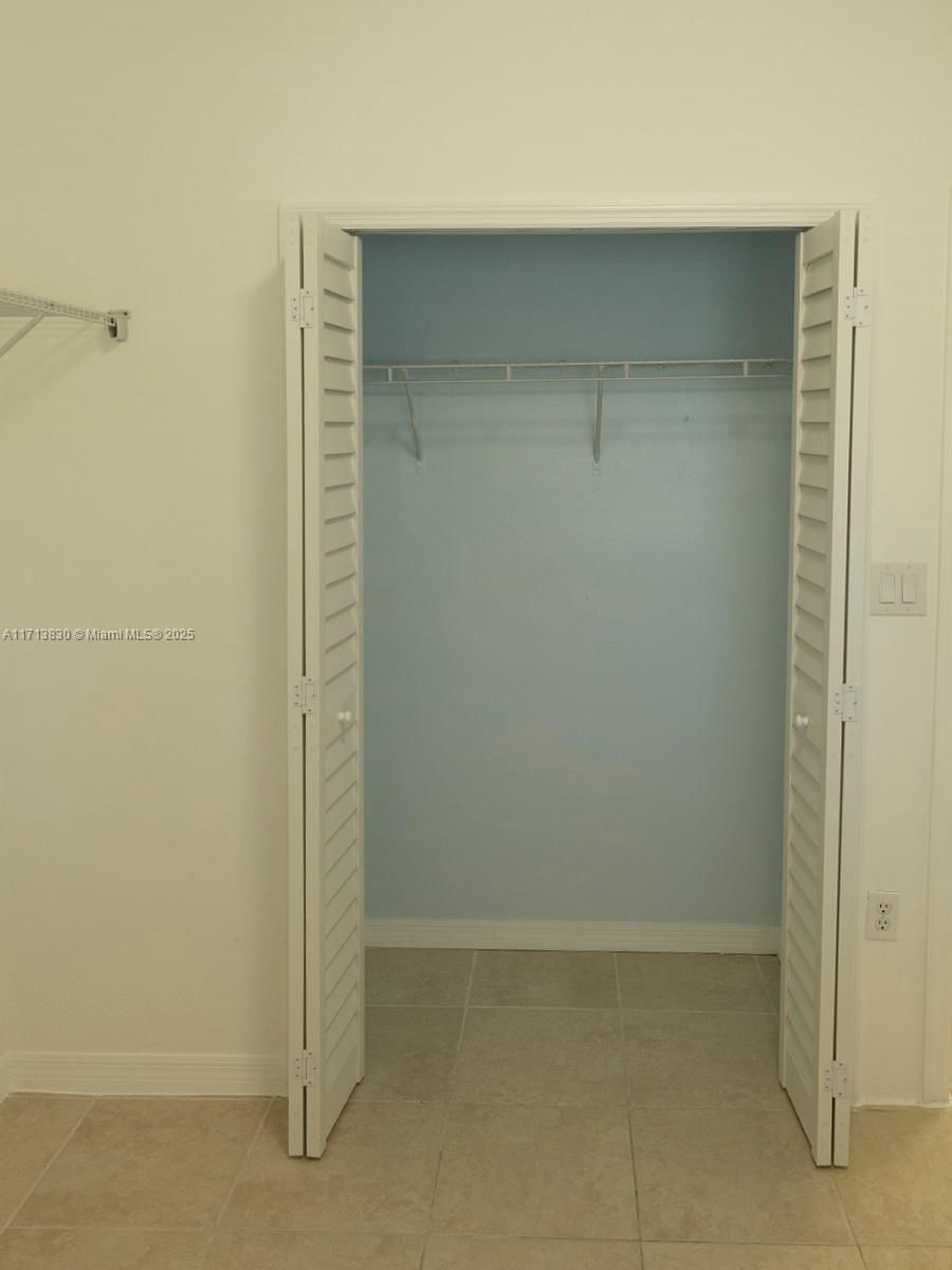 Real estate property located at 3380 9th St #201, Miami-dade, Monterey At Malibu Bay Co, Homestead, FL
