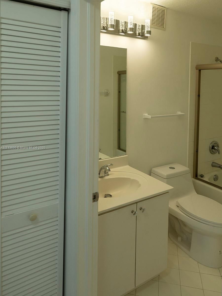 Real estate property located at 3380 9th St #201, Miami-dade, Monterey At Malibu Bay Co, Homestead, FL