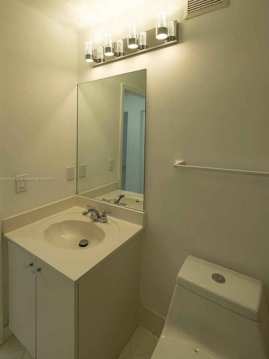 Real estate property located at 3380 9th St #201, Miami-dade, Monterey At Malibu Bay Co, Homestead, FL