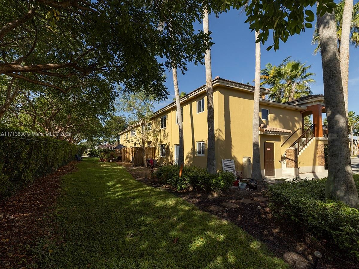 Real estate property located at 3380 9th St #201, Miami-dade, Monterey At Malibu Bay Co, Homestead, FL