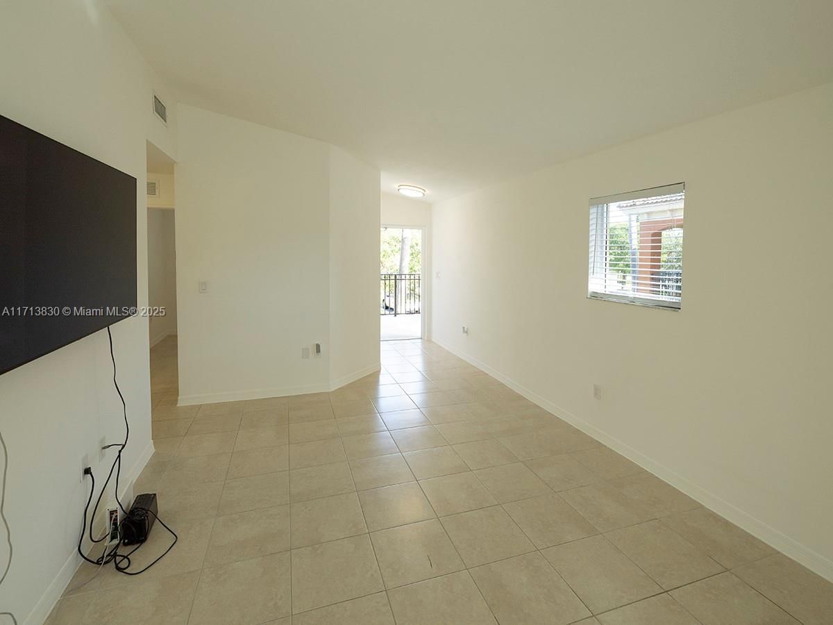 Real estate property located at 3380 9th St #201, Miami-dade, Monterey At Malibu Bay Co, Homestead, FL