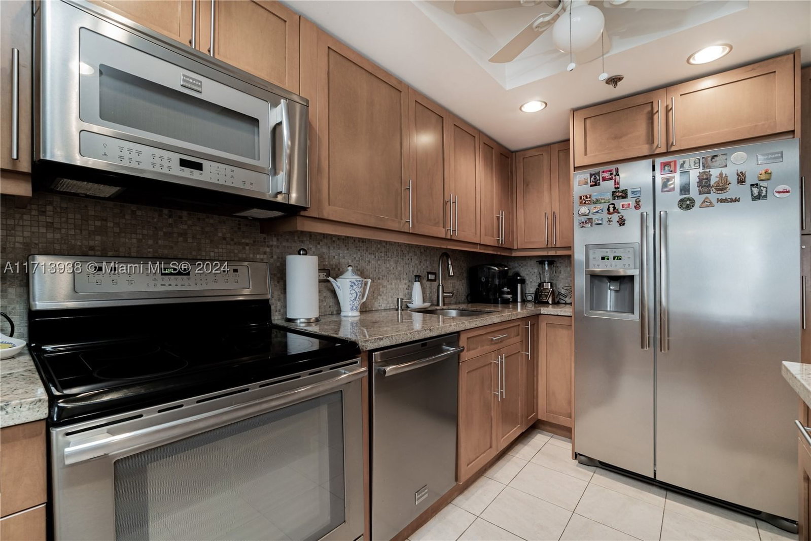 Real estate property located at 20515 Country Club Dr #1048, Miami-dade, Waterview Condo, Aventura, FL