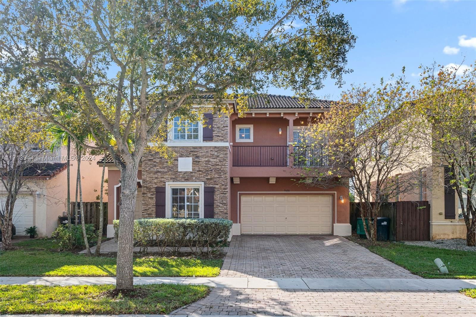 Real estate property located at 9420 227th Ln, Miami-dade, Lakes By The Bay Day, Cutler Bay, FL