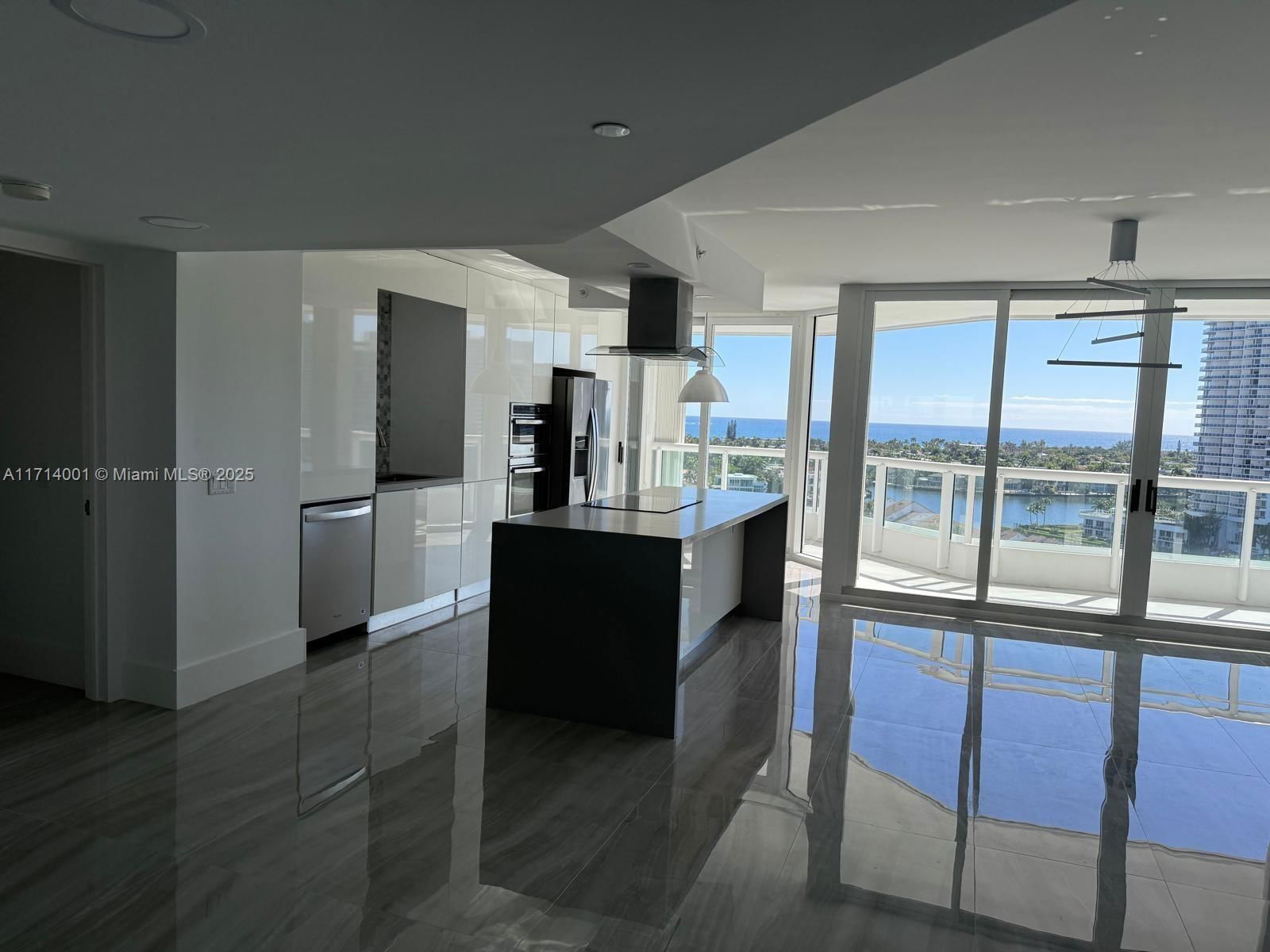 Real estate property located at , Miami-Dade, SOUTH TOWER AT THE POINT, Aventura, FL