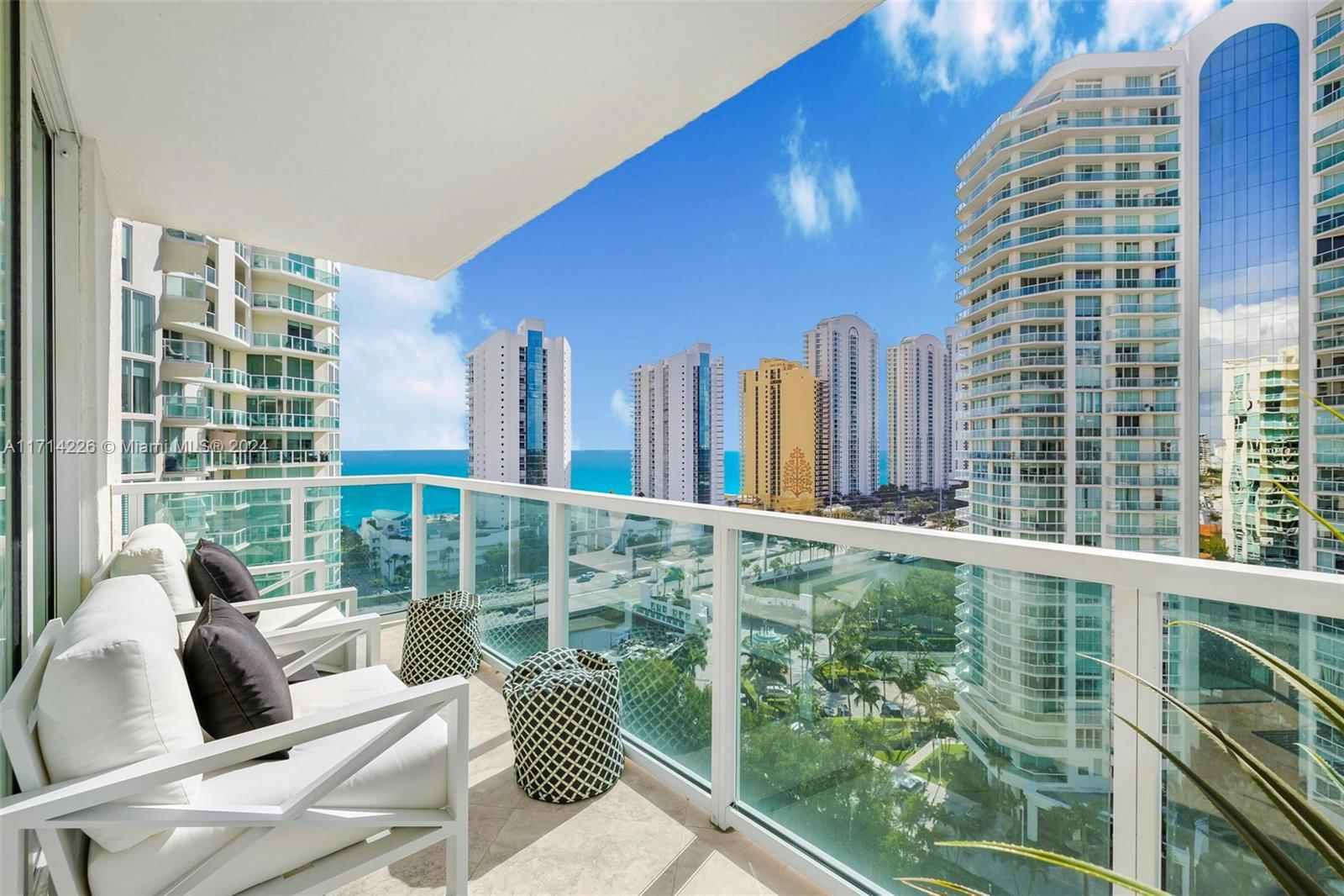 Real estate property located at 200 Sunny Isles Blvd #2-1606, Miami-Dade, ST TROPEZ ON THE BAY II C, Sunny Isles Beach, FL