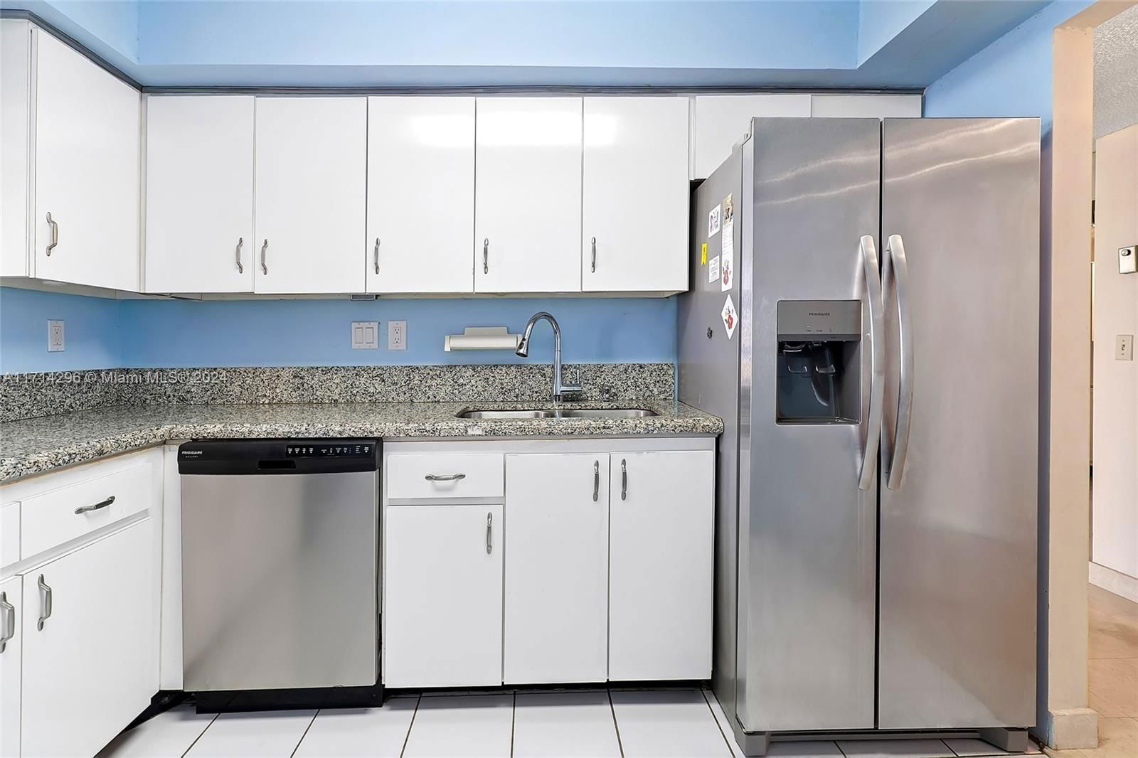 Real estate property located at 400 Leslie Dr #908, Broward, Towers Of Oceanview East, Hallandale Beach, FL