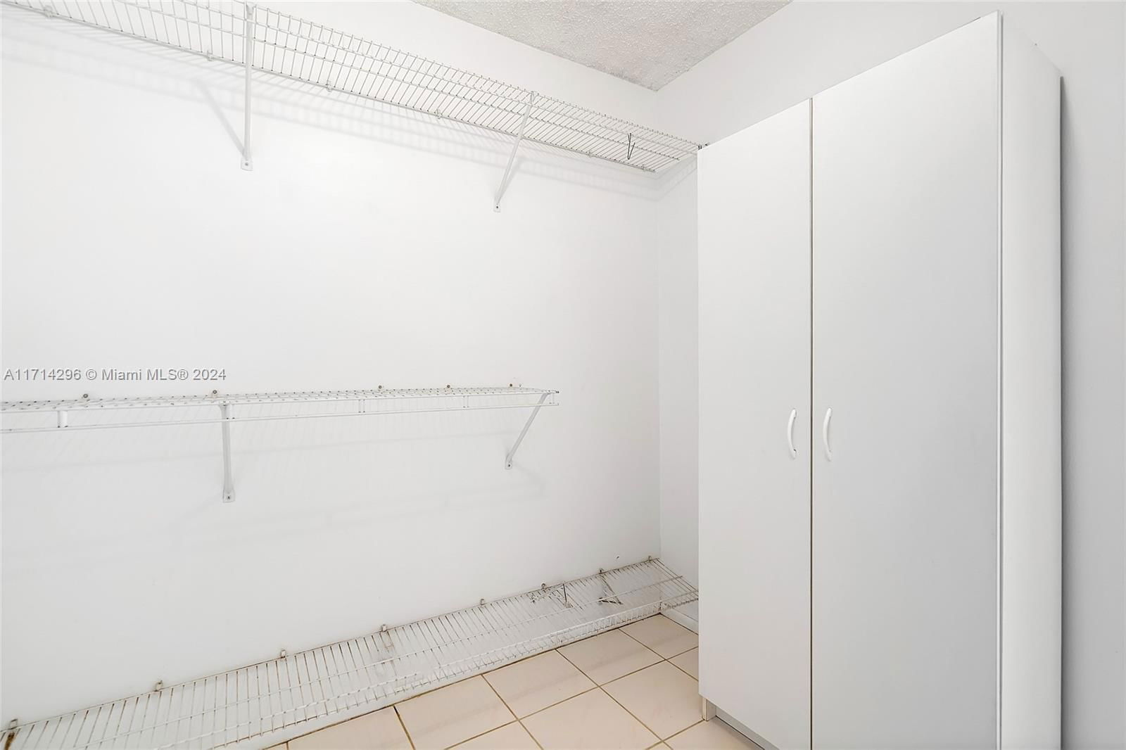 Real estate property located at 400 Leslie Dr #908, Broward, Towers Of Oceanview East, Hallandale Beach, FL