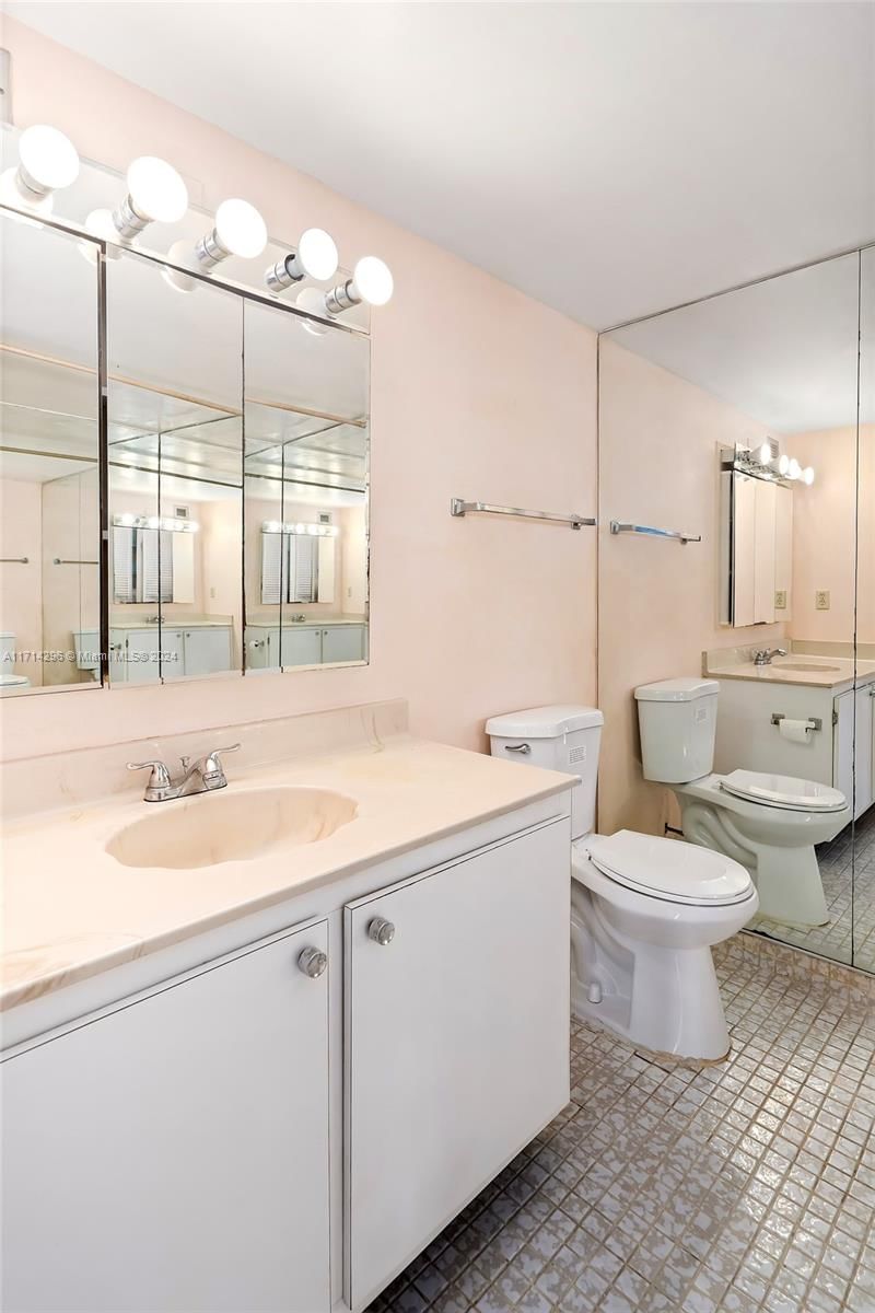 Real estate property located at 400 Leslie Dr #908, Broward, Towers Of Oceanview East, Hallandale Beach, FL