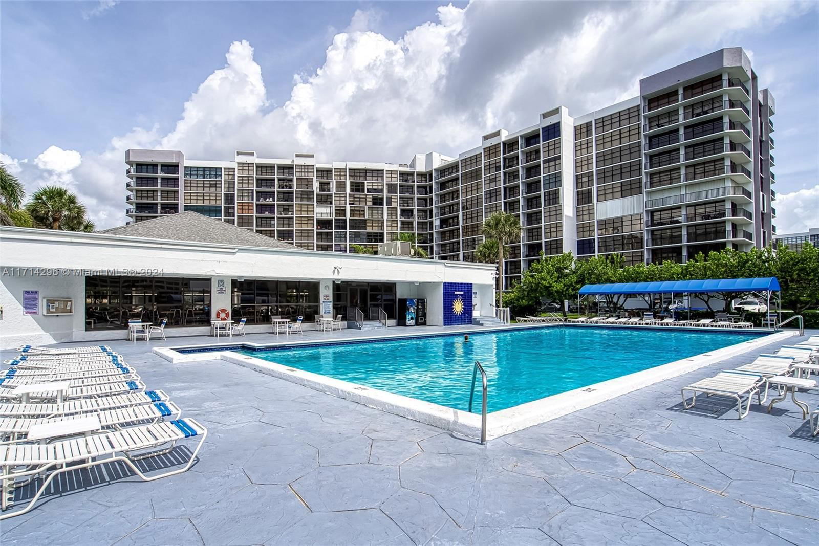 Real estate property located at 400 Leslie Dr #908, Broward, Towers Of Oceanview East, Hallandale Beach, FL