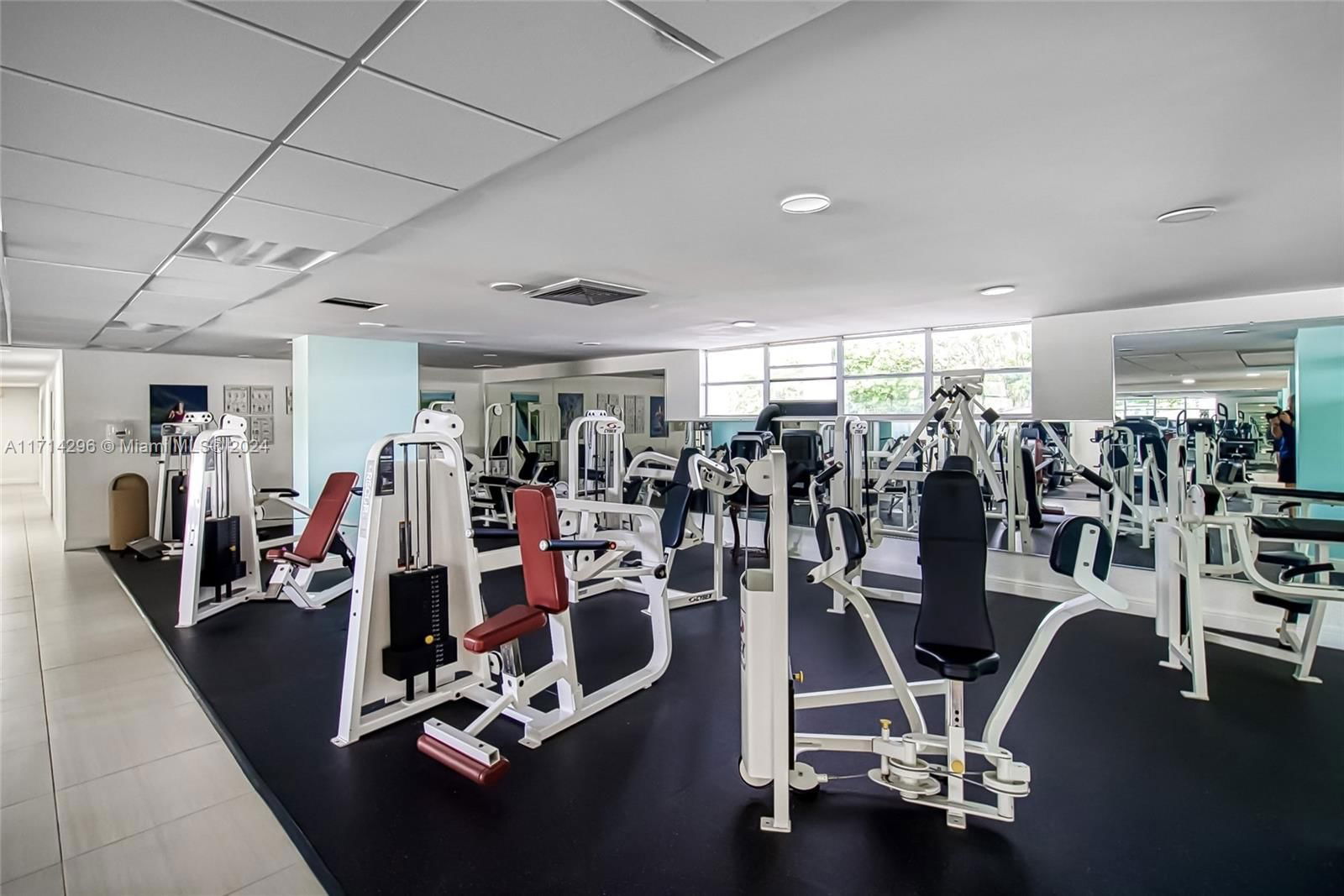 Real estate property located at 400 Leslie Dr #908, Broward, Towers Of Oceanview East, Hallandale Beach, FL