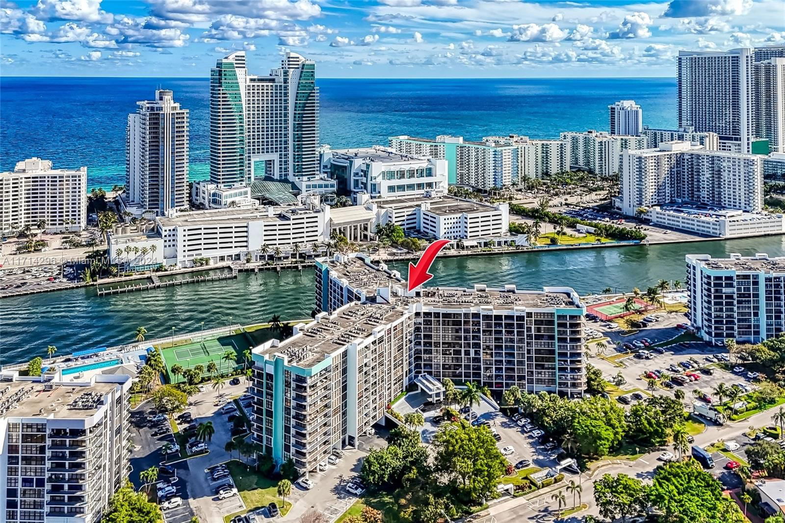 Real estate property located at 400 Leslie Dr #908, Broward, Towers Of Oceanview East, Hallandale Beach, FL