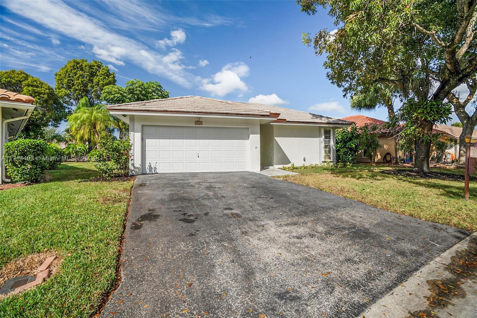 Real estate property located at 1762 Riverwood Ln, Broward, RAMBLEWOOD VILLAS, Coral Springs, FL