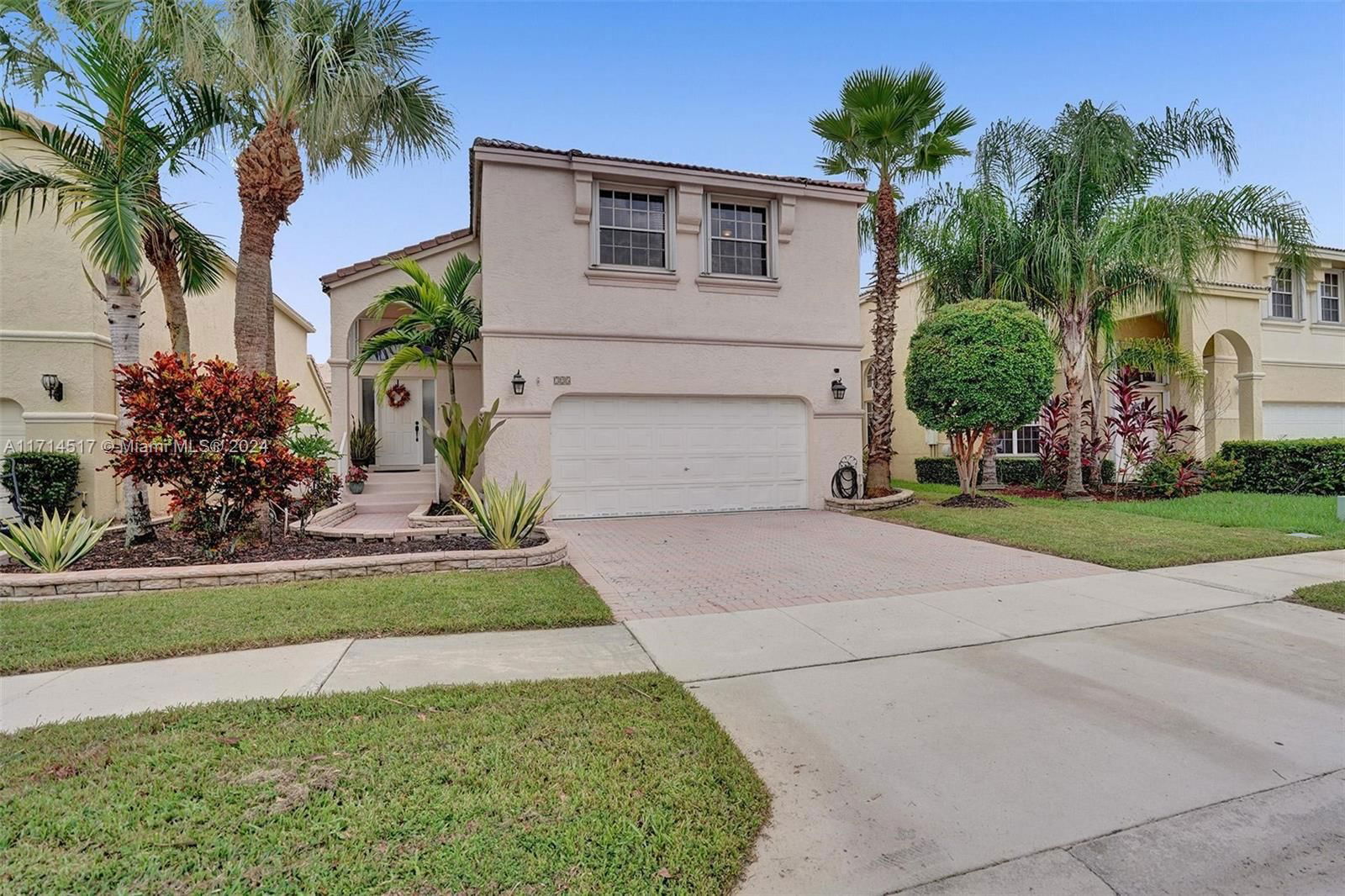 Real estate property located at 725 156th Ave, Broward, TOWNGATE, Pembroke Pines, FL