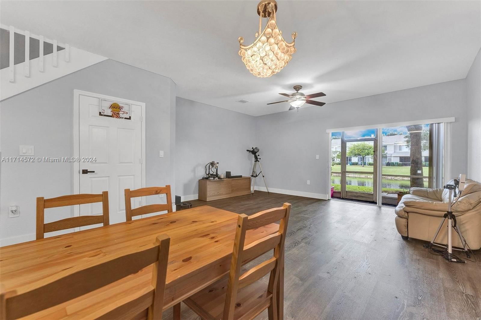 Real estate property located at 8207 Santa Monica Ter, Broward, Santa Monica, Tamarac, FL