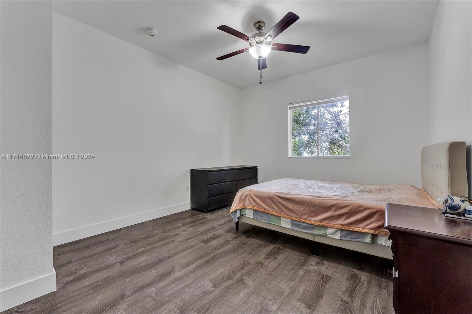 Real estate property located at 8207 Santa Monica Ter, Broward, Santa Monica, Tamarac, FL