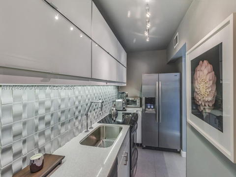 Real estate property located at 1200 West Ave #1128, Miami-dade, Mirador 1200 Condo, Miami Beach, FL