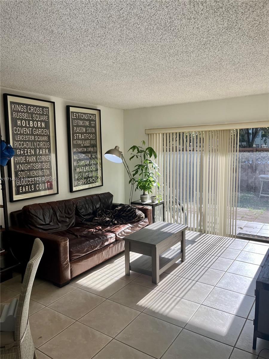 Real estate property located at 5201 Geneva Way #108, Miami-Dade, DORAL GARDENS II CONDO, Doral, FL