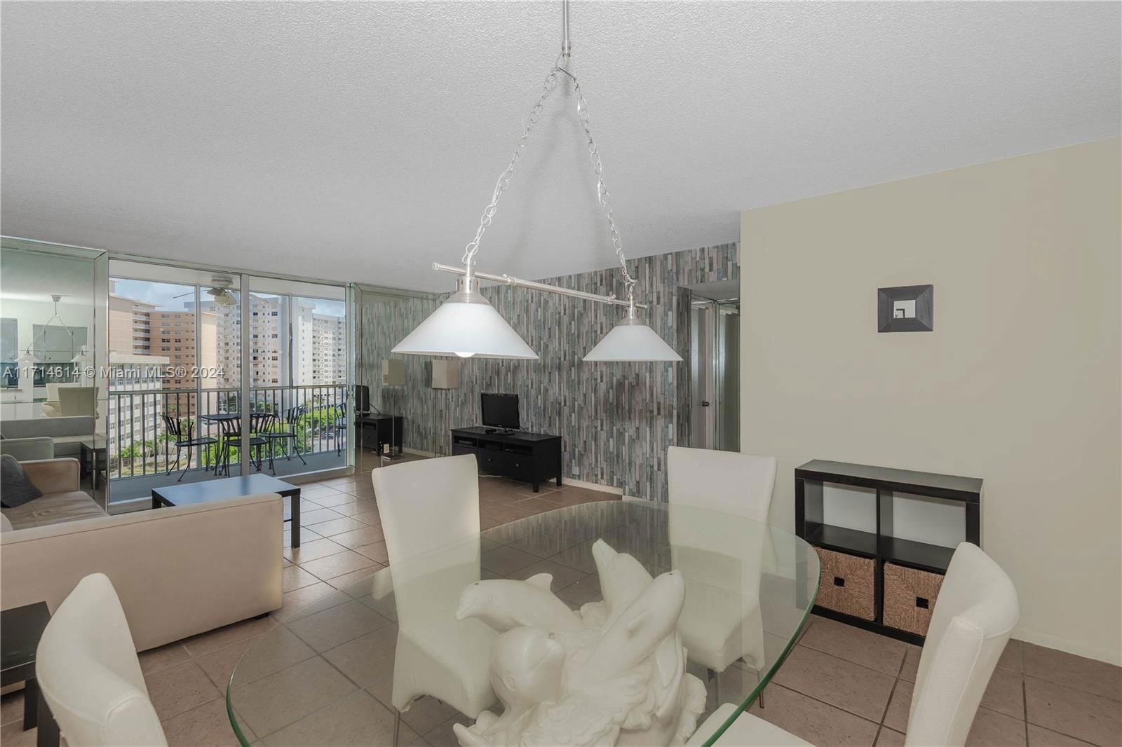 Real estate property located at 100 Golden Isles Dr #814, Broward, Lake Point Tower Condomin, Hallandale Beach, FL