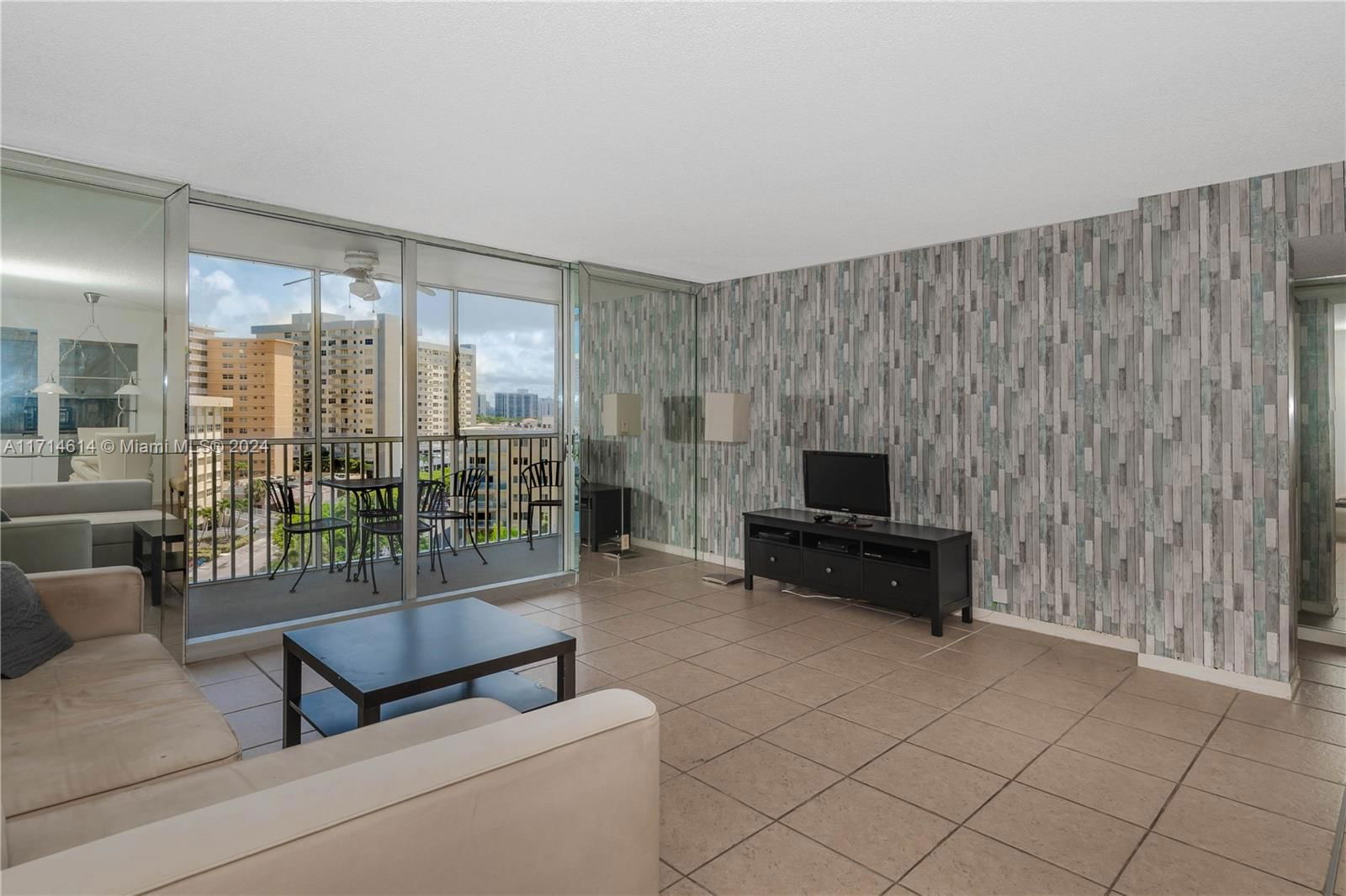 Real estate property located at 100 Golden Isles Dr #814, Broward, Lake Point Tower Condomin, Hallandale Beach, FL