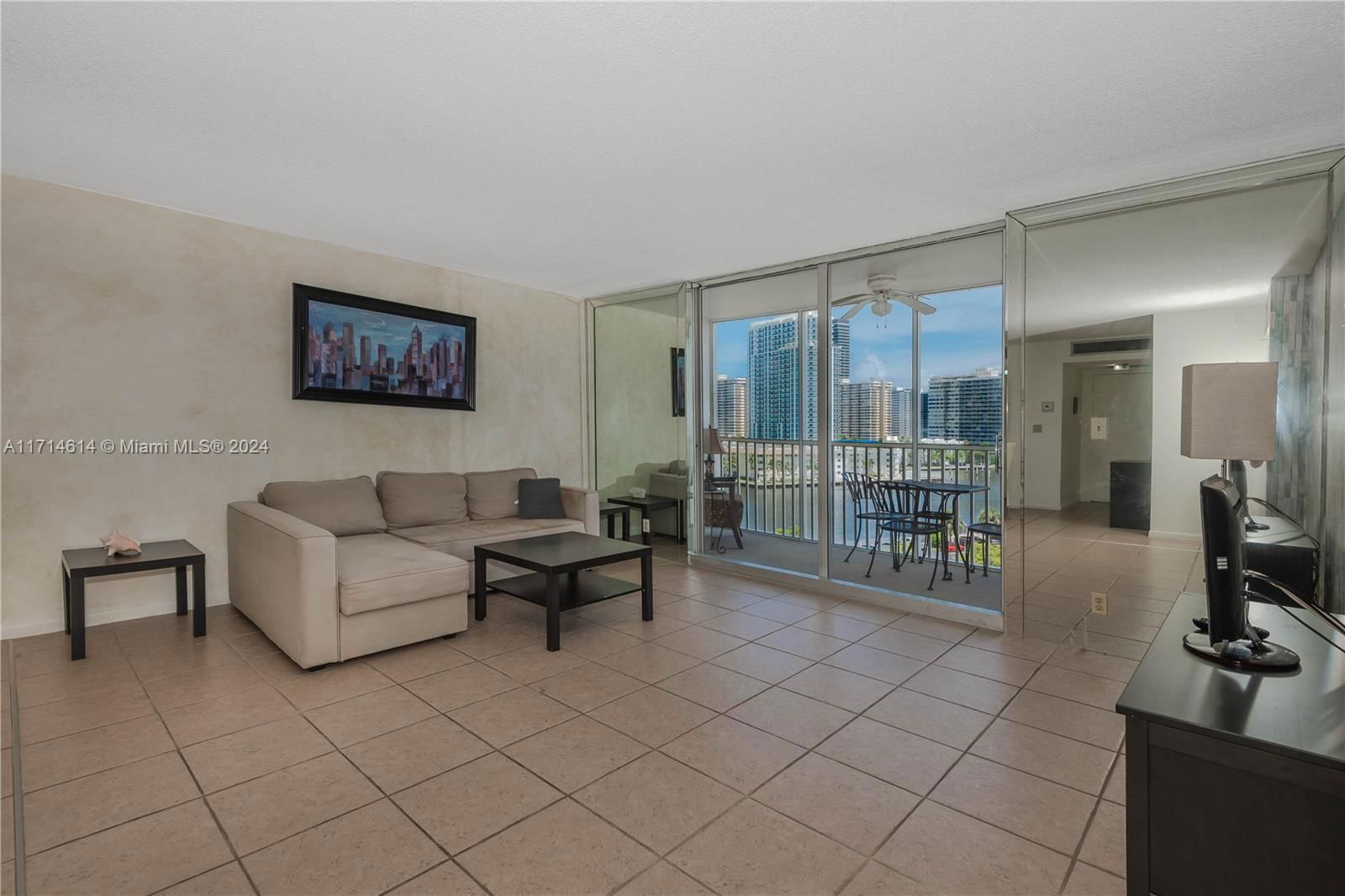 Real estate property located at 100 Golden Isles Dr #814, Broward, Lake Point Tower Condomin, Hallandale Beach, FL