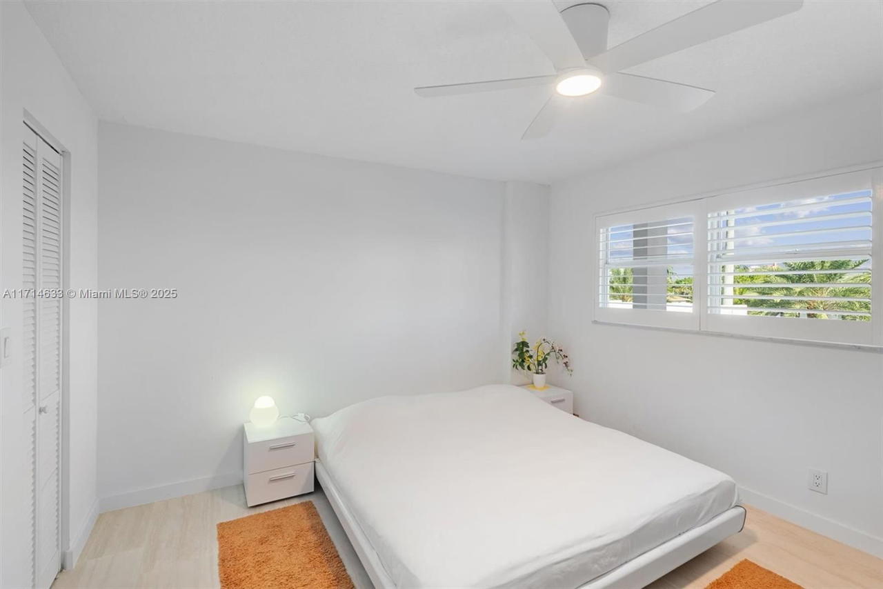 Real estate property located at 511 Bayshore Dr #304, Broward, Bayshore Towers, Fort Lauderdale, FL