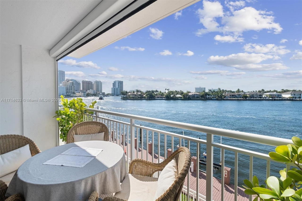 Real estate property located at 511 Bayshore Dr #304, Broward, Bayshore Towers, Fort Lauderdale, FL