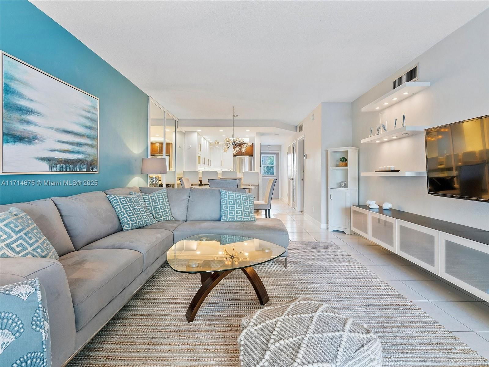 Real estate property located at 450 Paradise Isle Blvd #204, Broward, Isle Of Paradise Co-op, Hallandale Beach, FL