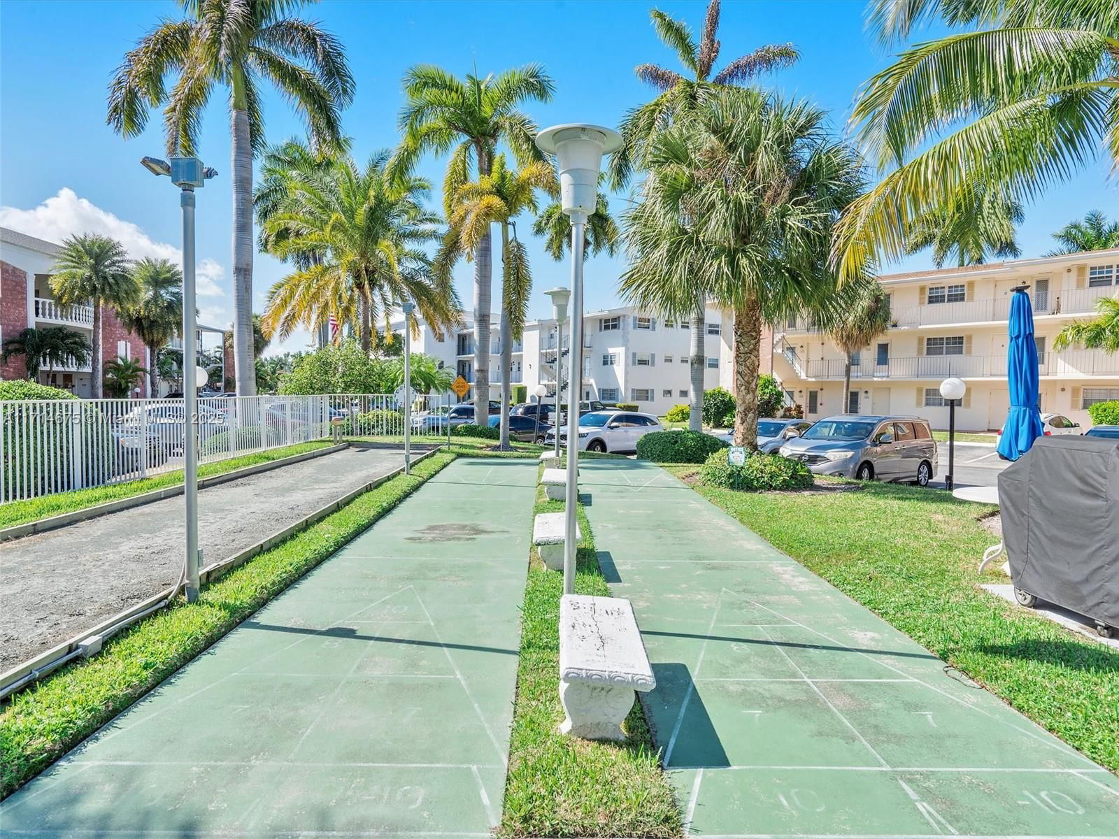 Real estate property located at 450 Paradise Isle Blvd #204, Broward, Isle Of Paradise Co-op, Hallandale Beach, FL