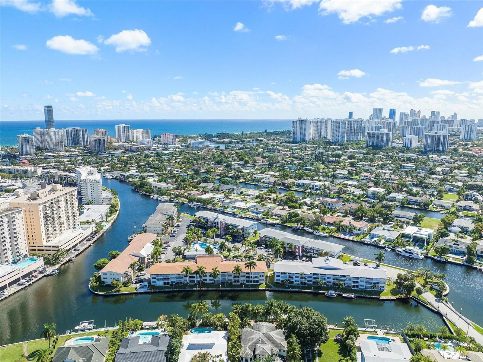 Real estate property located at 450 Paradise Isle Blvd #204, Broward, Isle Of Paradise Co-op, Hallandale Beach, FL