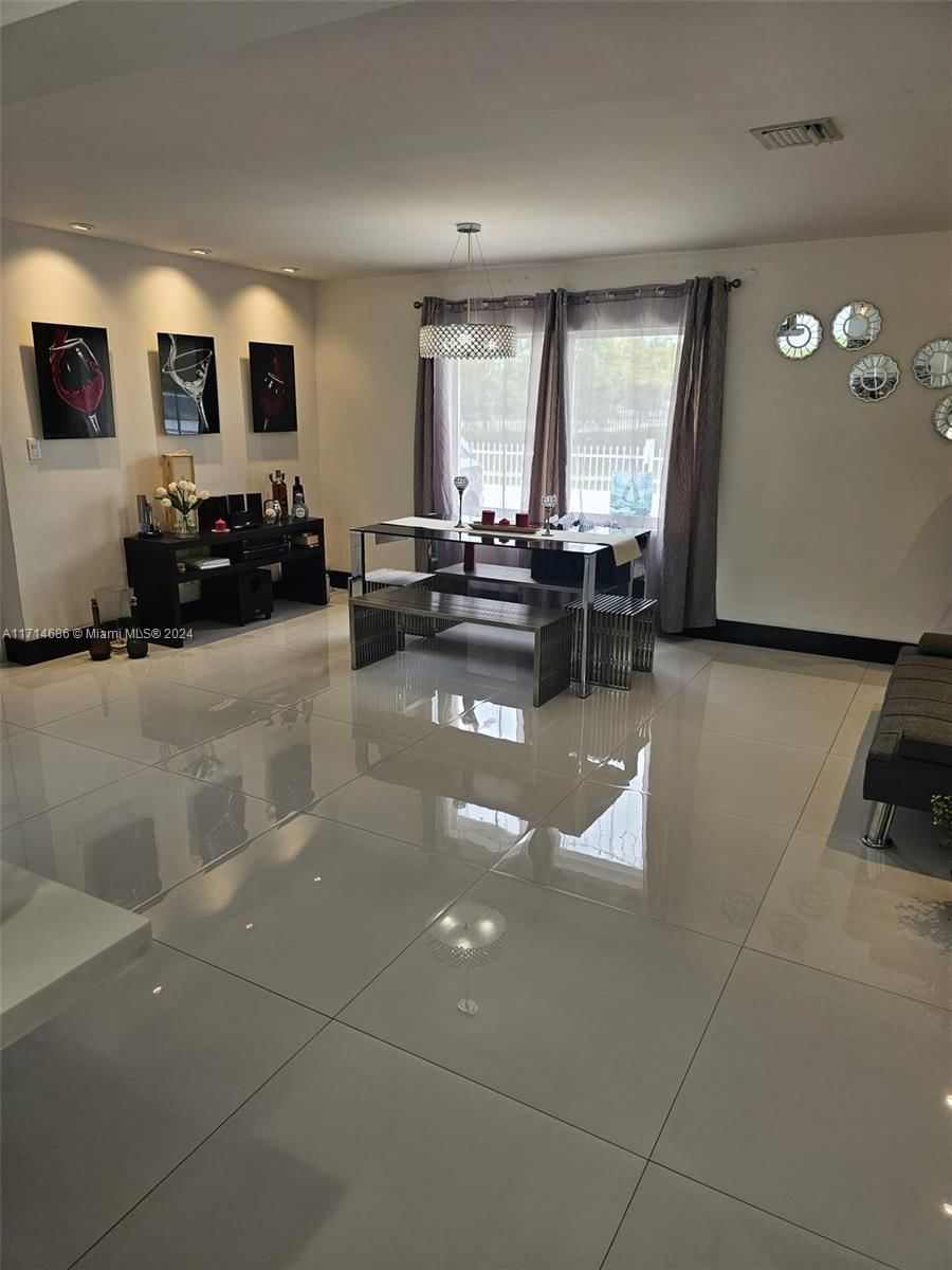 Real estate property located at 18230 112th Ct, Miami-dade, Green Hills Sec 1, Miami, FL