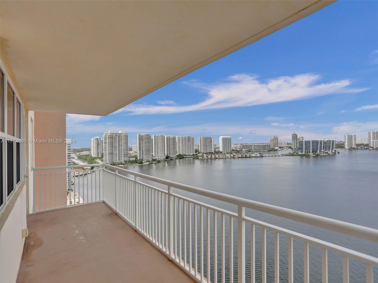 Real estate property located at 251 174th St #2220, Miami-dade, Winston Towers 200, Sunny Isles Beach, FL